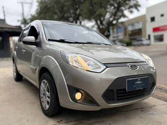 FORD FIESTA 1.6 SE SEDAN 16V FLEX 4P MANUAL FORD FIESTA 1.6 SE SEDAN 16V FLEX 4P MANUAL